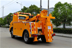 旧县高速路拖车费